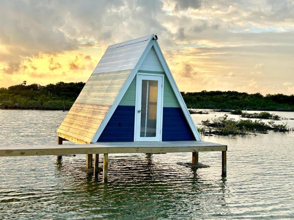 Beachfront Cabin San Pedro  Buitenkant foto